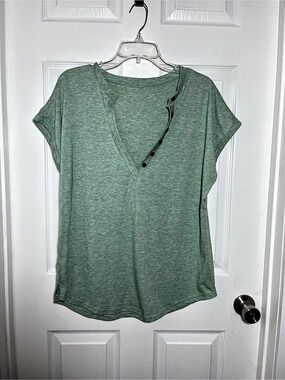 Green V-Neck Short Sleeve Top Size XL